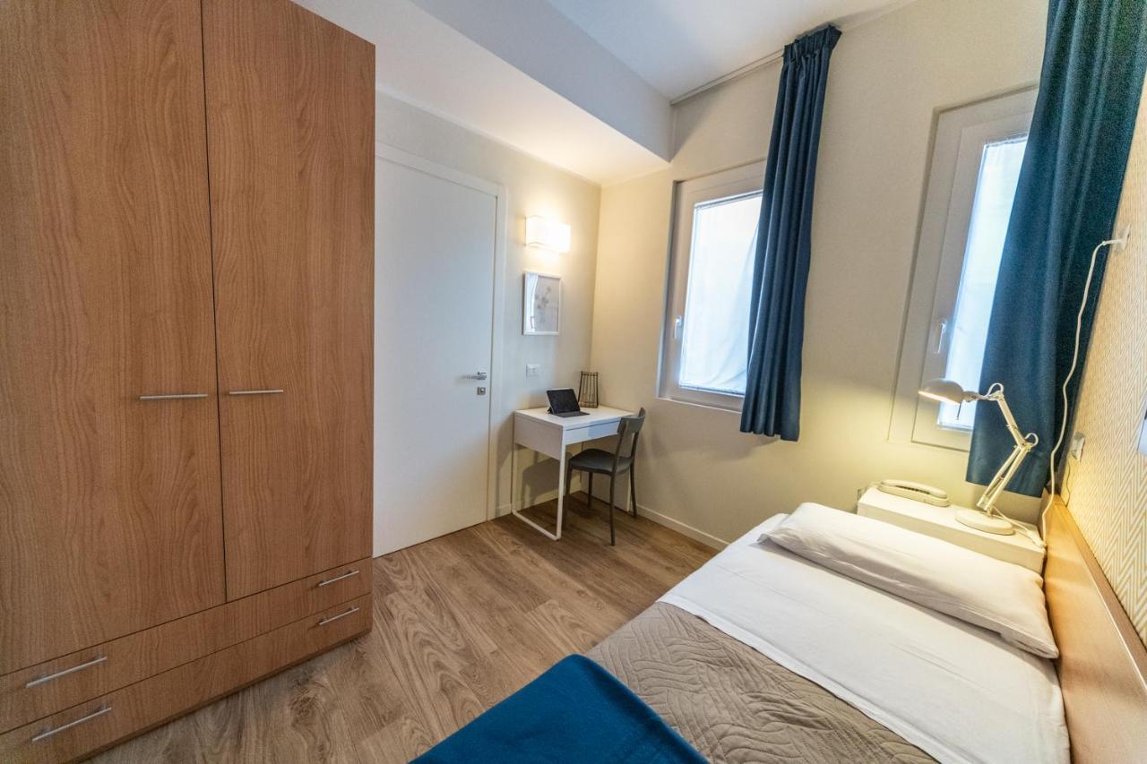 Hotel Kiss Riccione Extérieur photo